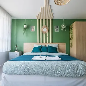 Appartement STUDIO AMAZONIE - Proche Aéroport CDG, Astérix, Paris